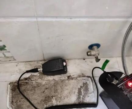 秦淮屋顶漏水维修公司分享下卫生间漏水的危害及解决方法